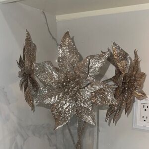 Glittering (8)Gold Poinsettia Stems